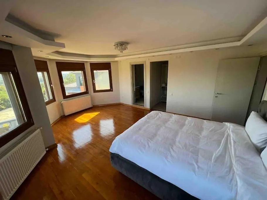 Nefes Urla Villa 0*,