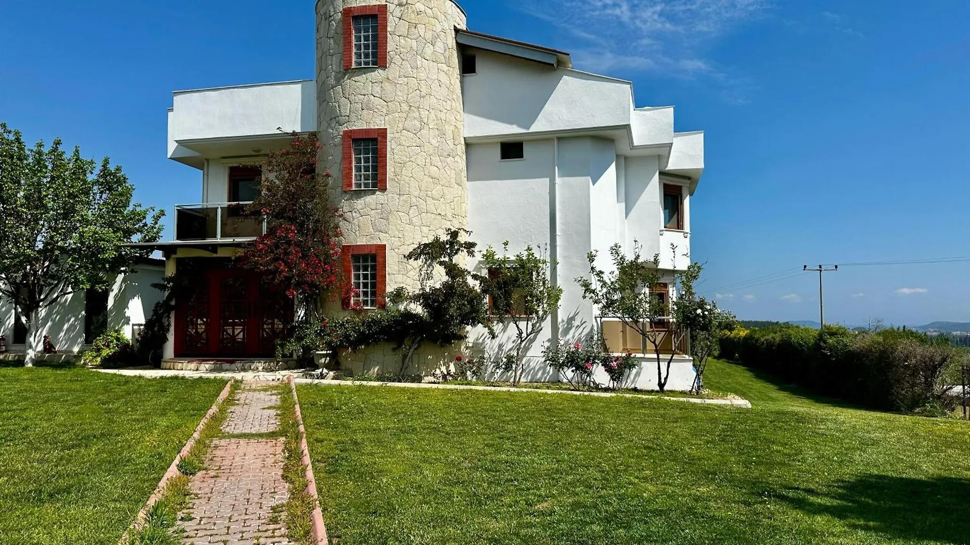 Nefes Urla Villa